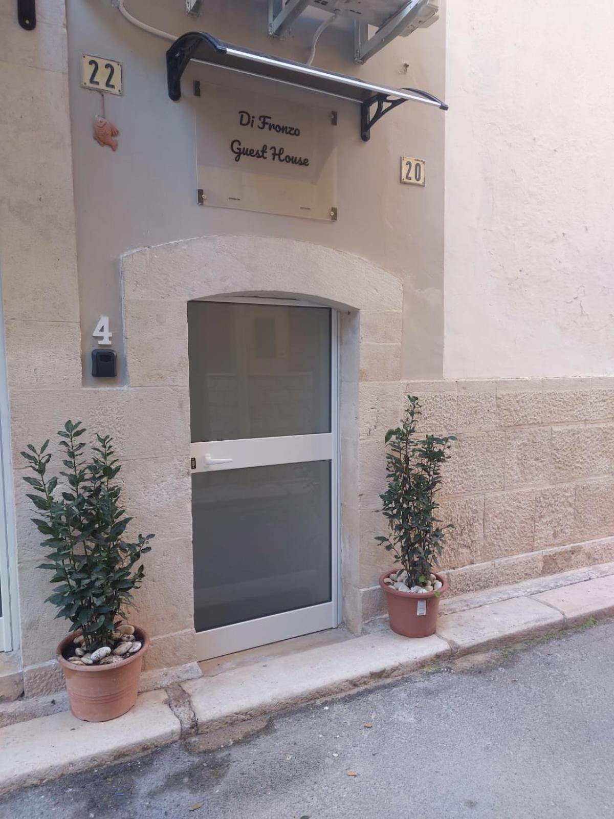 Di Fronzo Guest House A Triggiano Exterior photo
